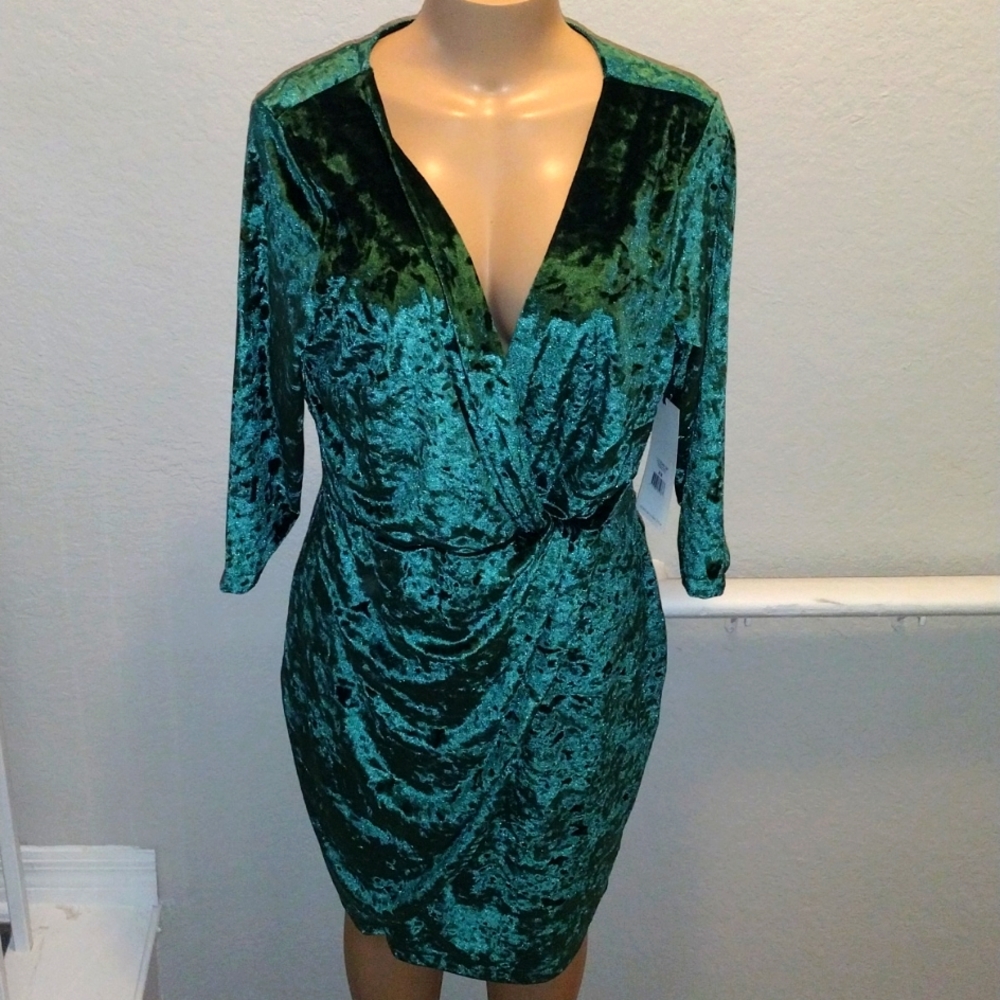 Dex Plus Size Velvet Dress size 16